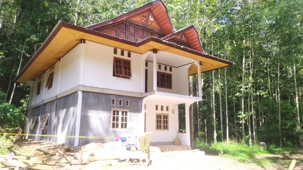 Sugi House Toraja - Villa Penginapan Sewa Harian Рантепао Екстер'єр фото