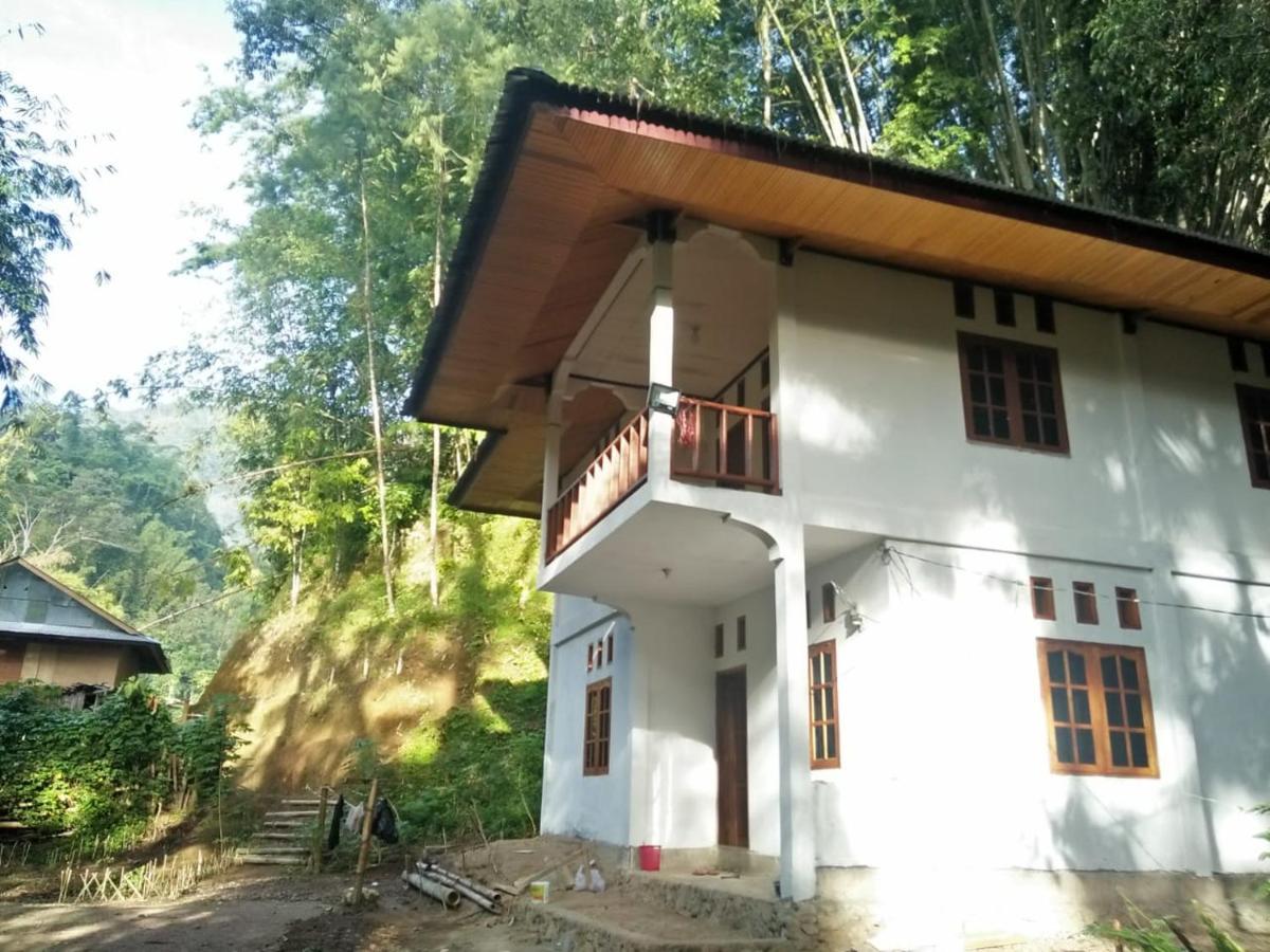 Sugi House Toraja - Villa Penginapan Sewa Harian Рантепао Екстер'єр фото